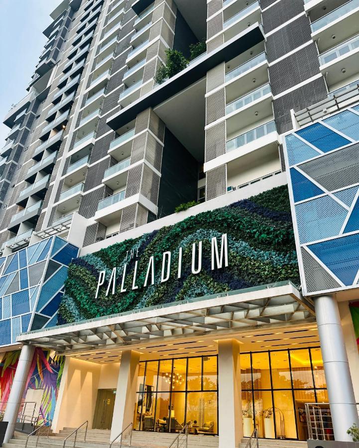 The Palladium- Serene Iloilo City Exteriör bild
