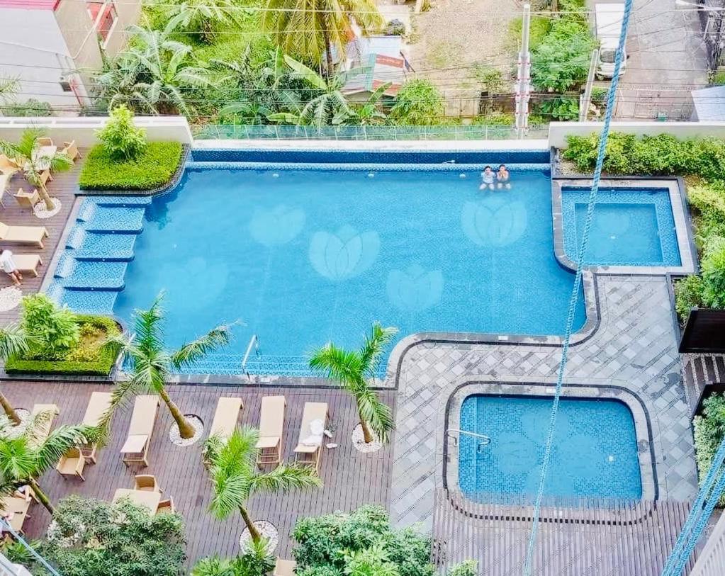 The Palladium- Serene Iloilo City Exteriör bild